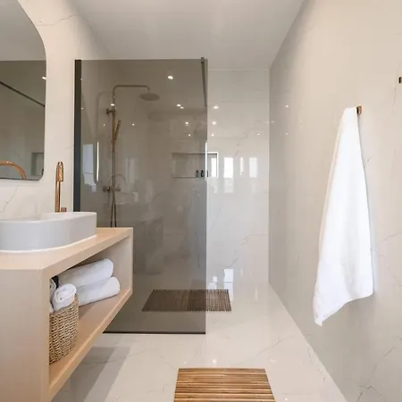 Beautiful House With Views In Hvar