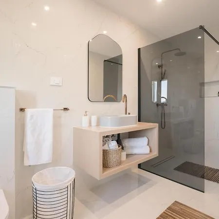 Beautiful House With Views In Hvar *